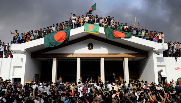 ​আগস্ট অভ্যুত্থানের ছয় মাস