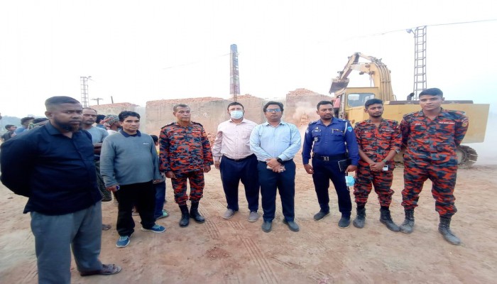 ​নোয়াখালীতে অবৈধ দুই ইটভাটা গুঁড়িয়ে দিয়েছে প্রশাসন