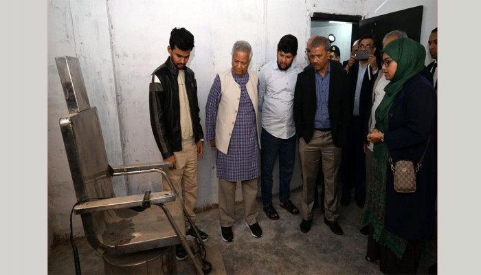 ​প্রধান উপদেষ্টার আয়নাঘর পরিদর্শন